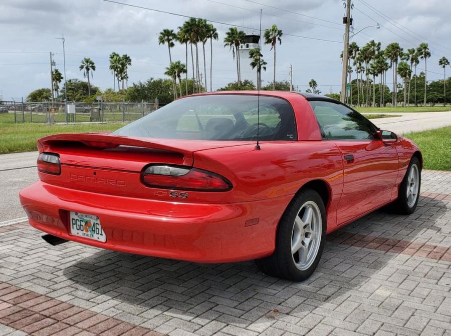  Chevrolet Camaro SS (1710) 1996 года  (фото 5 из 101)